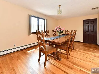 picture of the 1 bedroom apartment in 214 west 102 in manhattan 6